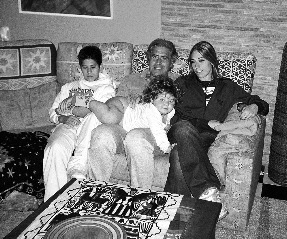 Con sus tres hijos: Iris, Daniel y Andrea
